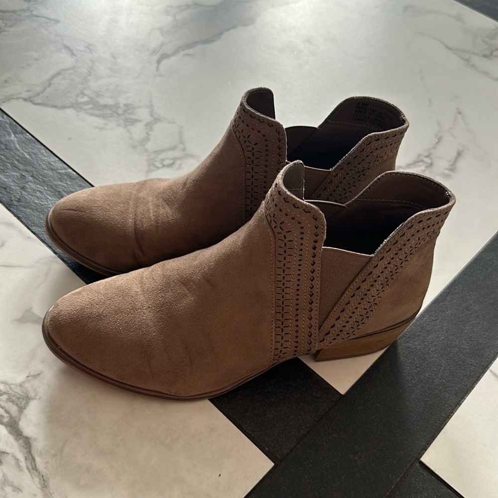 size 8 1/2 boots